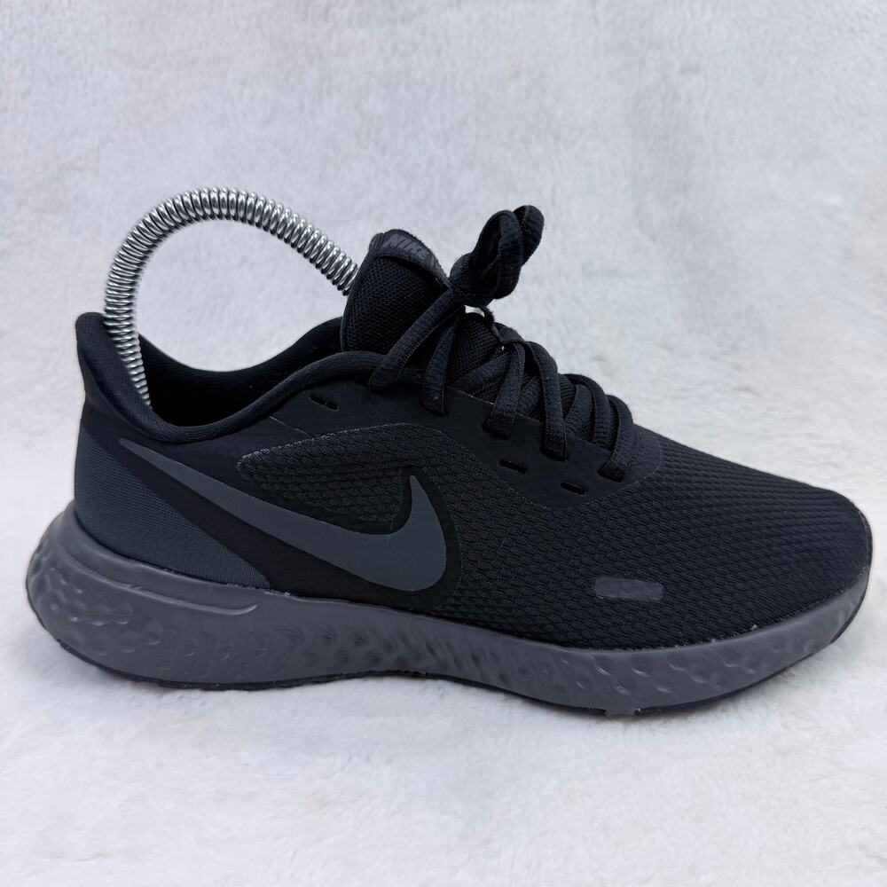 Nike Revolution 5 Womens Running Shoes Black Anthracite Size 6 Lightweight